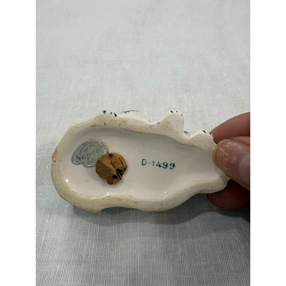 Vintage Pekingese Dog Salt Shaker Made In Japan
